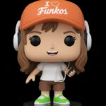 Logo página colecionáveis do domínio Lollatabo.com.br
Bonequinho Menina com boné escrito "I Love Funkos"